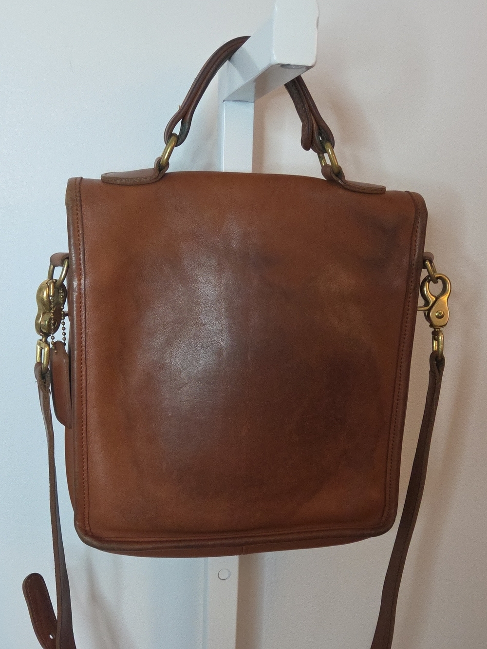 Vintage Coach Station Bag #5130 British Tan Glovetanned Leather Crossbody 90’s - Picture 7 of 15